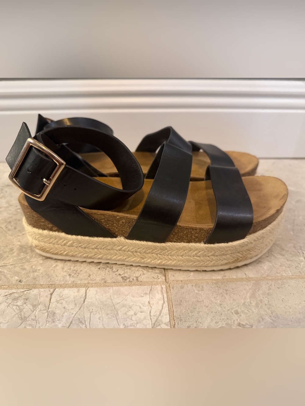 Qupid Black Espadrille Platform Sandals Ankle Strap Women’s Size 8